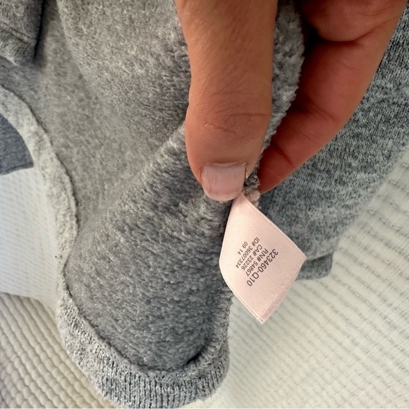 Victoria Secret Plush Fleece Robe - Picture 5 of 7